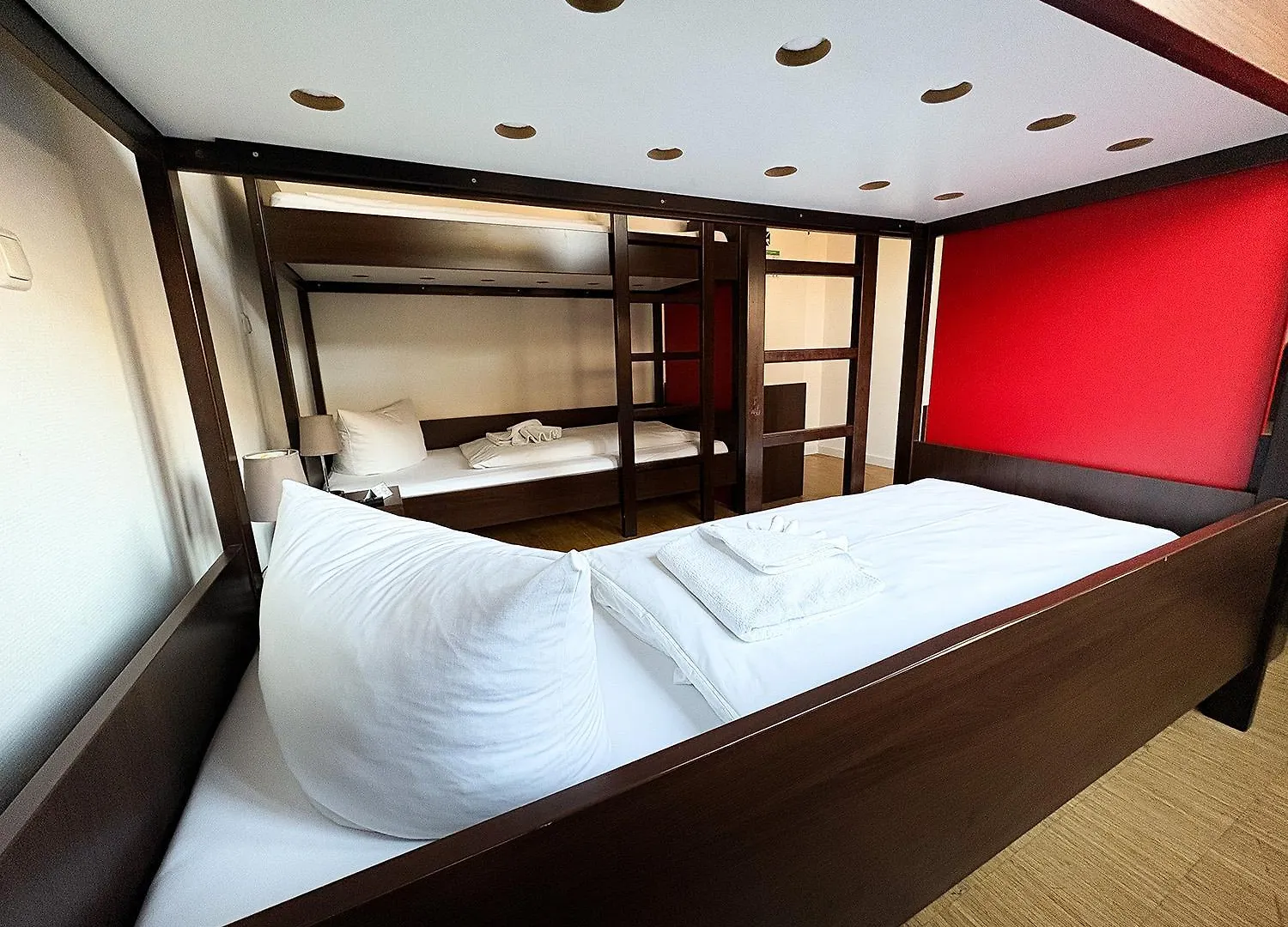 Holi City Apart Hotel Berlim